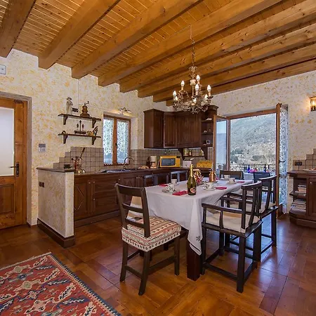 Villa Victoria *